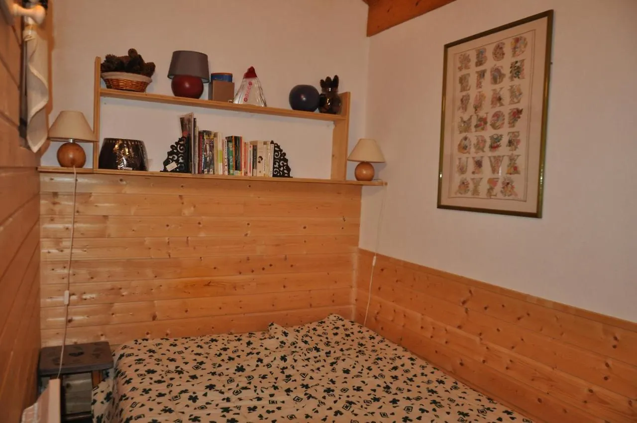 Biches Apartment Chatel