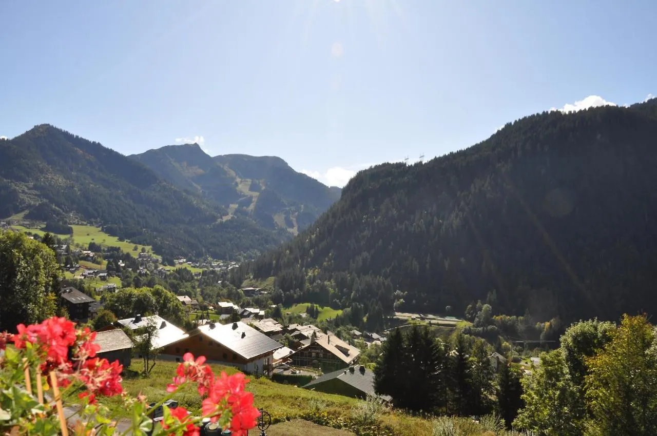 Biches Apartment Chatel