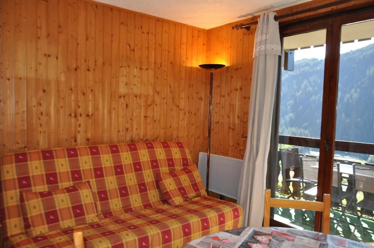 Biches Apartment Chatel